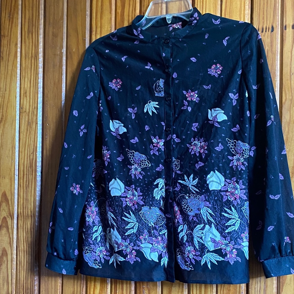 1970s Vintage Women’s S Sheer Black Floral Shirt